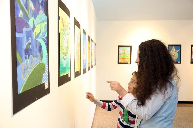 Küçükçekmece Bilgi Evleri Öğrencilerinden Karma Sergi