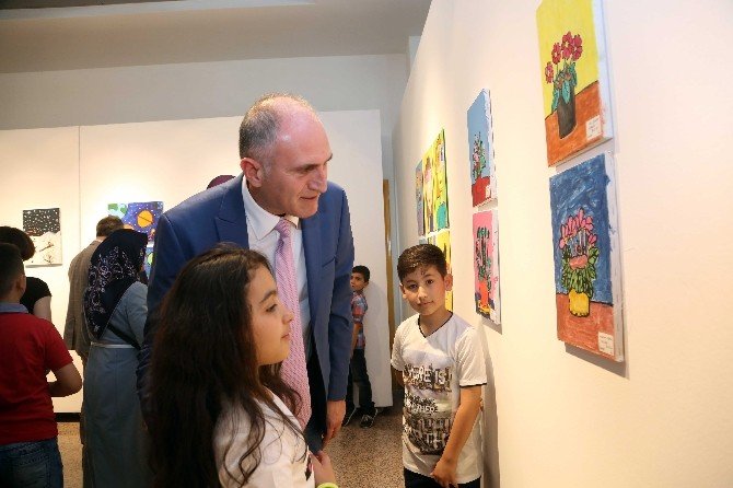 Küçükçekmece Bilgi Evleri Öğrencilerinden Karma Sergi