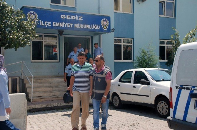 Gediz’de FETÖ operasyonu: 4 kişi tutuklandı