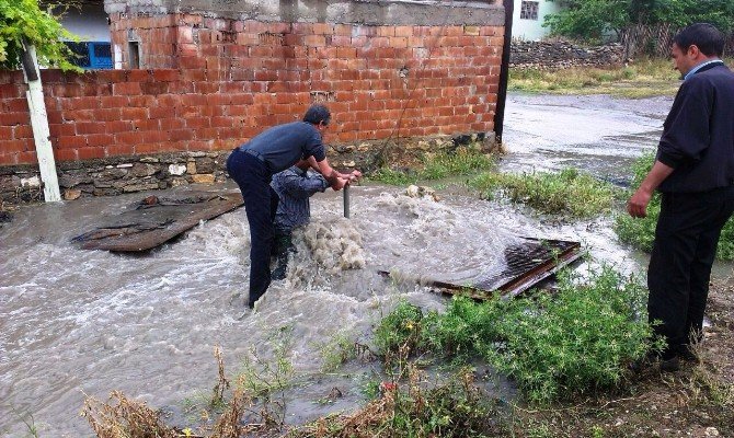 Malatya’da Sağanak Yağış Su Baskınlarına Neden Oldu