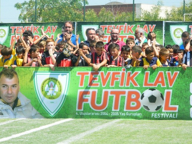 Tevfik Lav Turnuvası Manisa’da futbol şöleni yaşatacak
