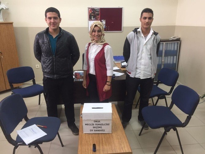 Kemal Ural Anadolu Lisesi sandığa gitti