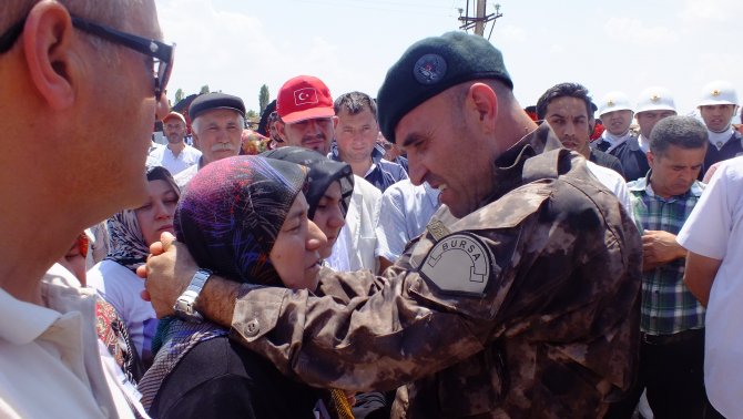 Şehit Özel Harekat Polisi Ahmet Demir memleketi Kütahya'da toprağa verildi