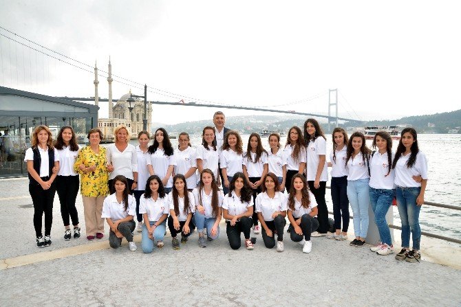 ’Her Kızımız Bir Yıldız’ projesi kızları İstanbul’da