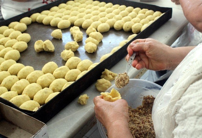 Ramazan Ayının Vazgeçilmez Tatlısı ’Kerebiç’