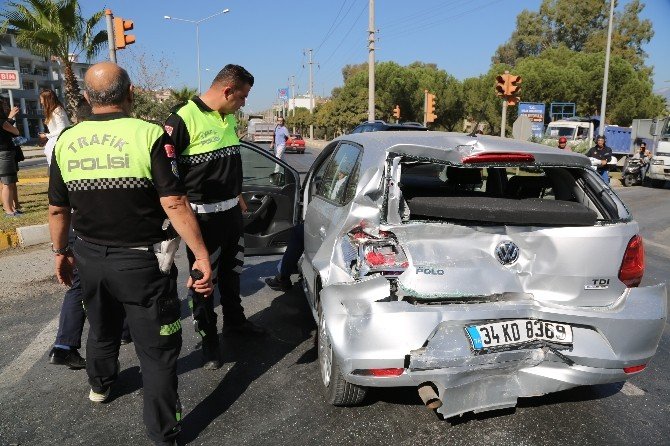 Milas’ta ışıktaki arıza kazaya sebep oldu