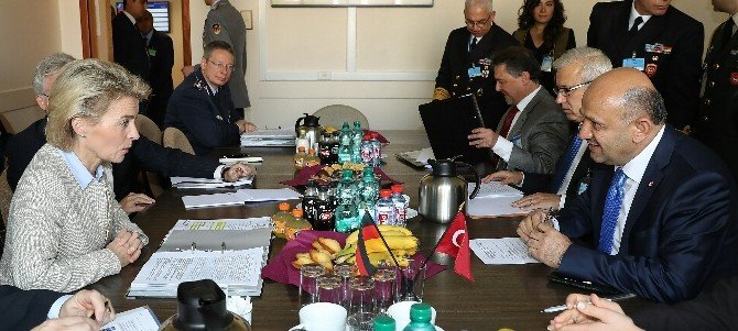 Bakan Işık, Alman Savunma Bakanı Leyen ile görüştü