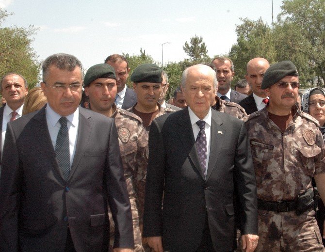 Bahçeli’den Özel Harekat Daire Başkanlığına ziyaret