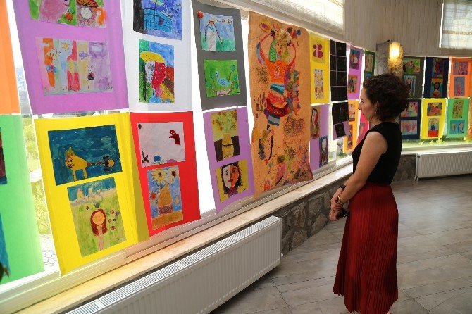 Bodrum’da Küçük Ellerden Resim Sergisi