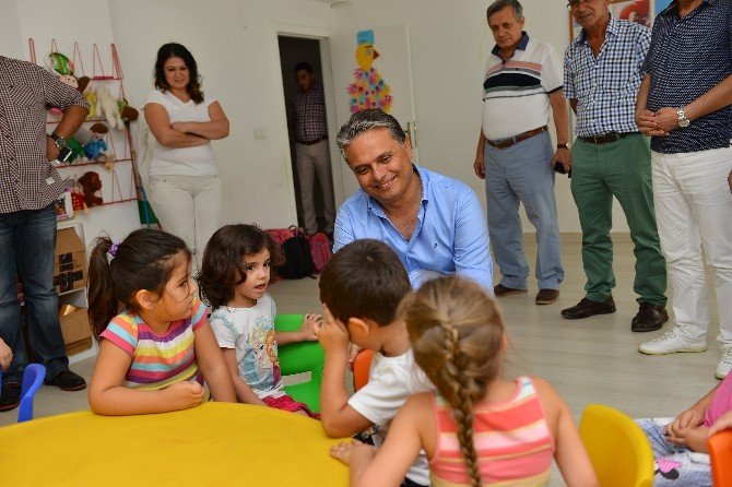 Başkan Uysal, Dutlubahçe Kreş ve Gündüz Bakımevi’ni ziyaret etti