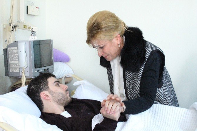 Nevin Gökçek 15 Temmuz gazilerini ziyaret etti