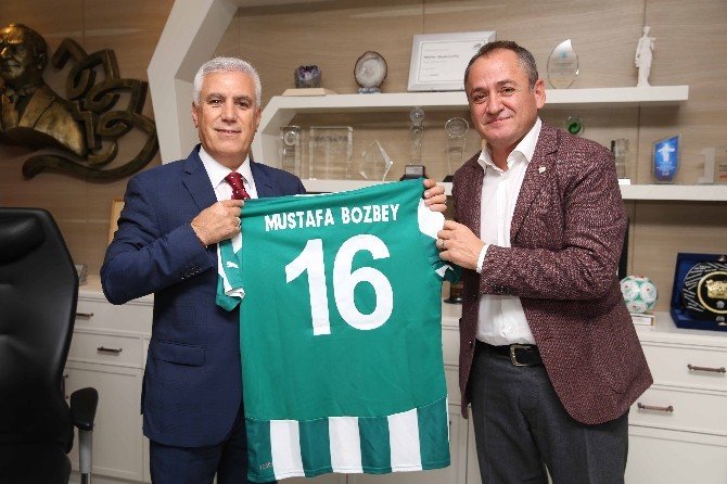 Bozbey’den Yeşil Bursa Spor Kulübü’ne destek