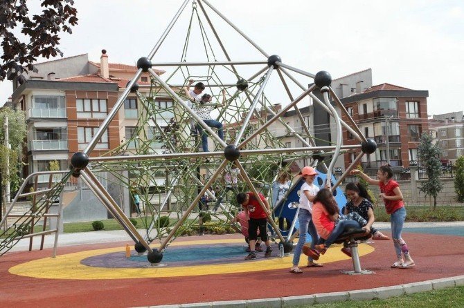 Uğur Mumcu Parkı’na ilgi yoğun