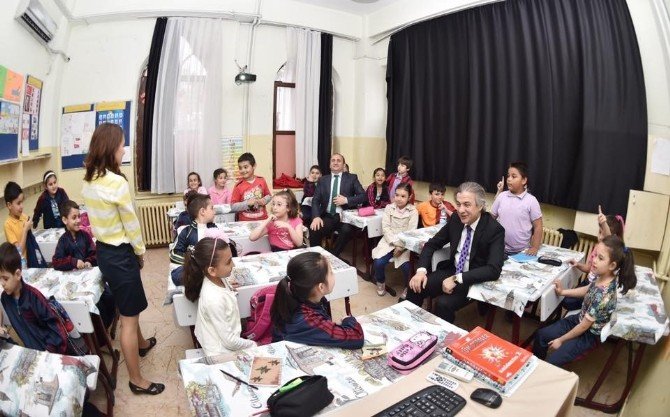 Başkan Demircan: "Beyoğlu’nda Her Okulumuza Katkıda Bulunuyoruz"