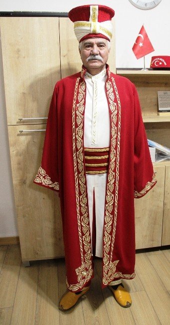 Uçak kazasında ölen Kızıl Ordu Korosu ile aynı sahneyi paylaştı