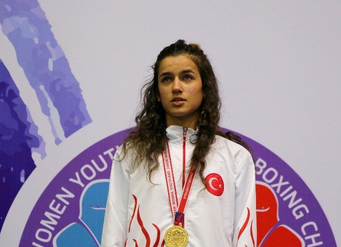 Avrupa Boks Şampiyonası yıldızlarından 3 altın 1 gümüş madalya