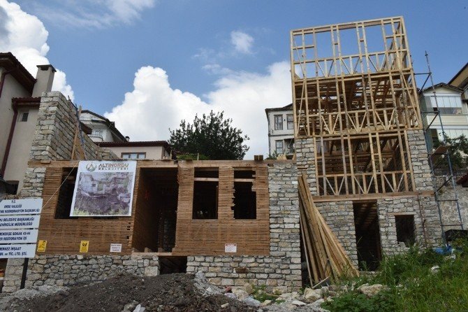 Tarihi evler restore ediliyor