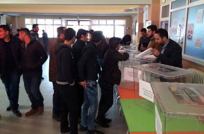 Osmancık Ömer Derindere MYO’da Seçim Heyecanı