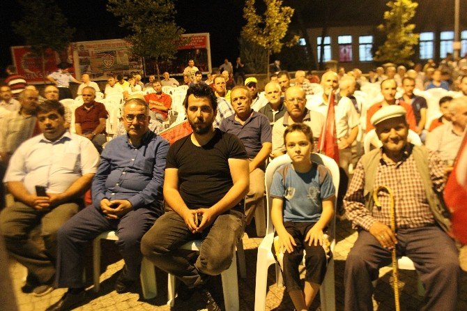 Osmanelili vatandaşlar demokrasi nöbetine devam ediyor