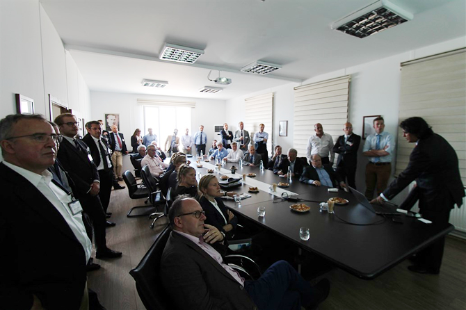 ozata1-002.jpg ozata1-002.jpg