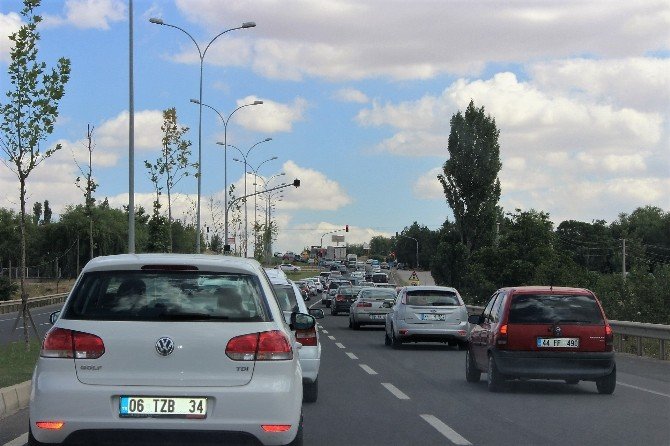 Bayram Öncesi D260 Karayolu Üzerinde Sürücülere Kontrollü Geçiş Uyarısı