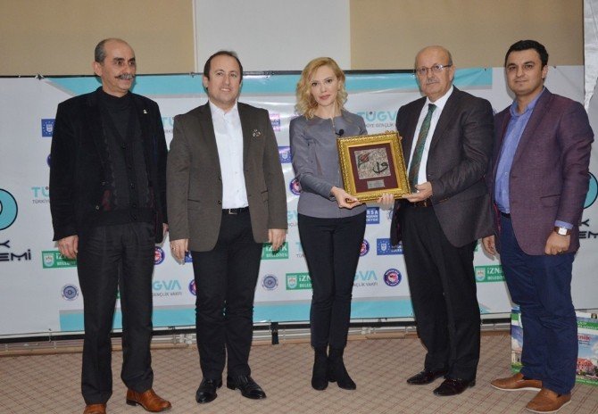 Darbe gecesi bildiri okuyan TRT spikeri, Bursa’da diksiyon dersi verdi