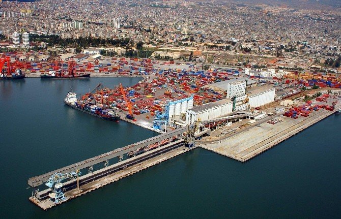 Mersin Limanı, mega gemilere kapılarını açtı