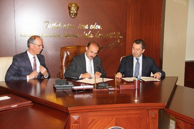 Cumhurbaşkanı Recep Tayyip Erdoğan’ın Yozgat’a Yapılmasını İstediği Meslek Lisesinin Yapım Protokolü İmzalandı