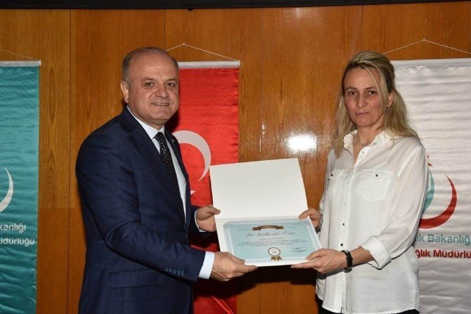 Mersin’de Yılın Hekimleri Ödüllerini Aldı