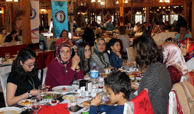 Mustafa Örnek: Hemşirelik mesleği tehdit altında