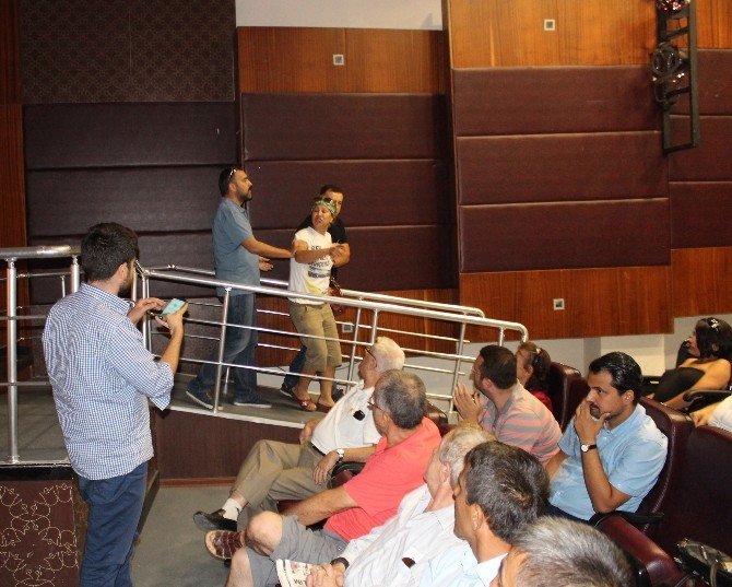 CHP’nin toplantısını "alkolik" kadın bastı