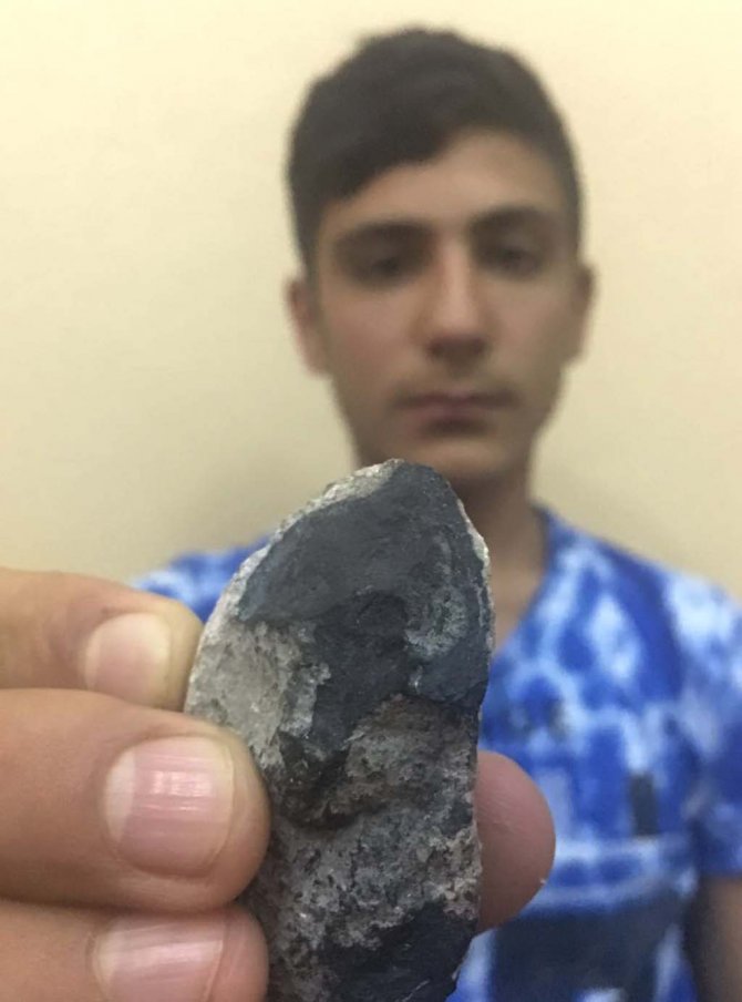 Göktaşı bulduğunu iddia etti