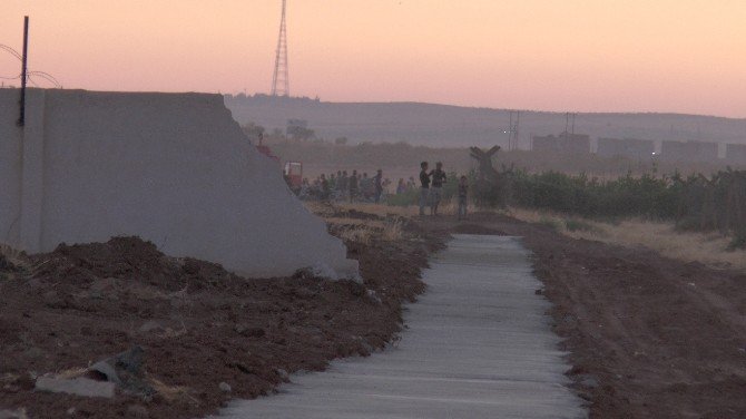 Suriye sınırında duvar gerginliği