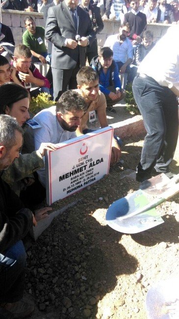Şehit Uzman Çavuş Mehmet Alda toprağa verildi