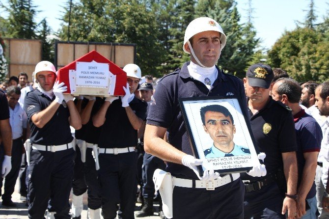 Şehit polis gözyaşlarıyla defnedildi