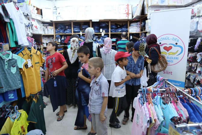 Gönül-Der, yetim çocukları giydirdi