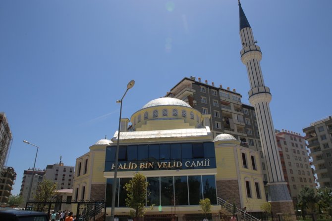 Halid Bin Velid Camii ibadete açıldı