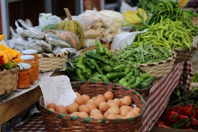 Şile Yeryüzü Pazarı sonbahar ve kışlık ürünlerle renklendi