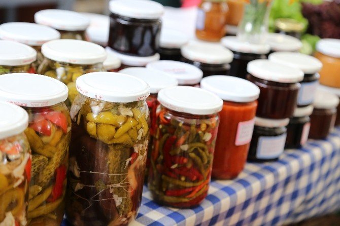 Şile Yeryüzü Pazarı sonbahar ve kışlık ürünlerle renklendi