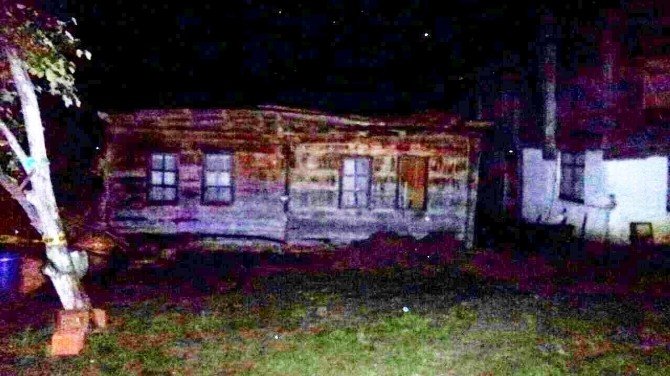 Sinop’ta 2 katlı ev çöktü: 1 ölü, 1 yaralı