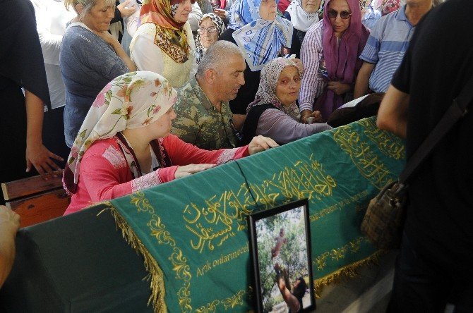 Ünlü oyuncu İsrafil Köse, son yolculuğuna uğurlandı