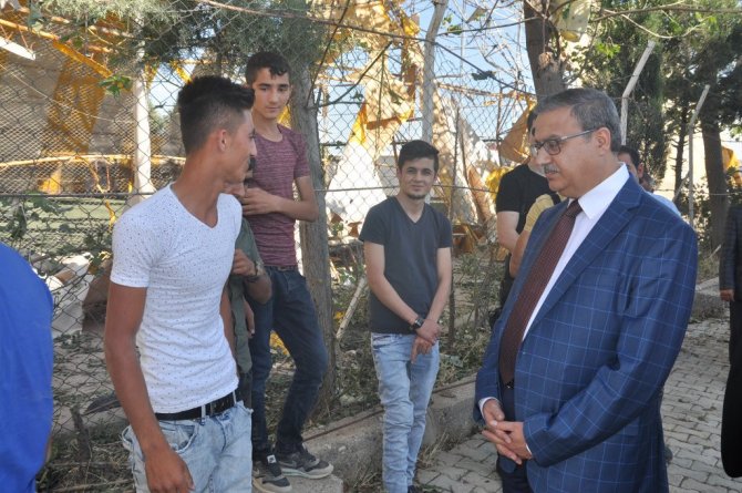 Şırnak Valisi Su, yaralı polis ve vatandaşları hastanede ziyaret etti