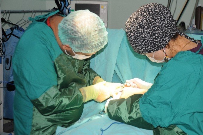 Cizre’de ilk defa ‘Total Kalça Protezi’ ameliyatı yapıldı