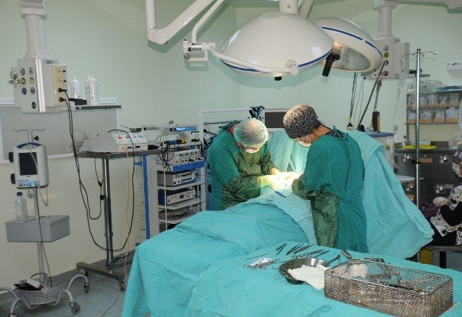 Cizre’de ilk defa ‘Total Kalça Protezi’ ameliyatı yapıldı