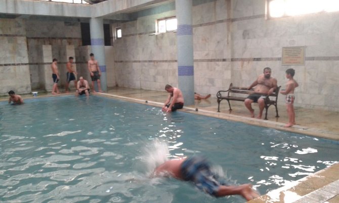 Bayram tatilini fırsat bilen Siirtliler Belkısana (Hesta) kaplıcasını doldurdu