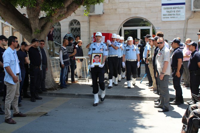 Şehit Polis Fırat Palamut’u son yolculuğuna binlerce kişi uğurladı