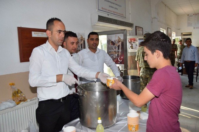 Sivas Belediyesi, Asker Ailelerine Sıcak Çorba İkram Ediyor