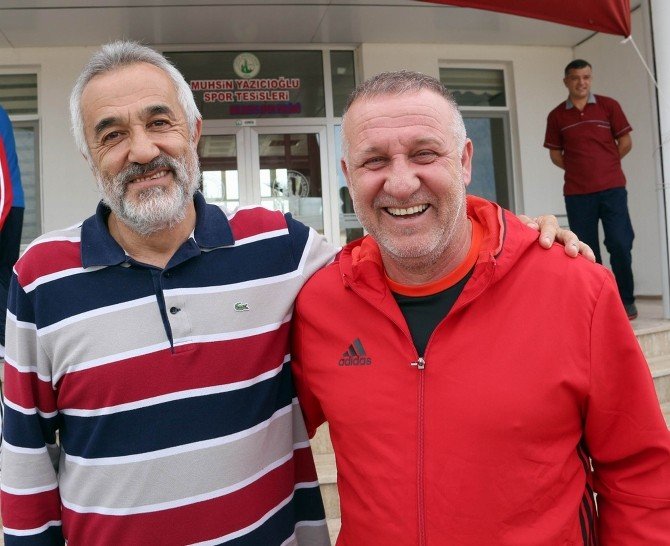 Sivasspor teknik direktörü Bakkal’dan, Belediyespor’a ziyaret