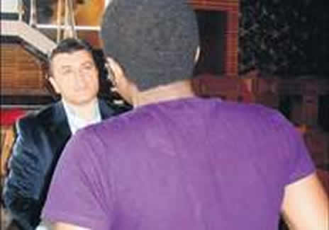 siyahi-bebegin-asil-babasi-o-geceyi-anlatti-1209217h.jpg siyahi-bebegin-asil-babasi-o-geceyi-anlatti-1209217h.jpg