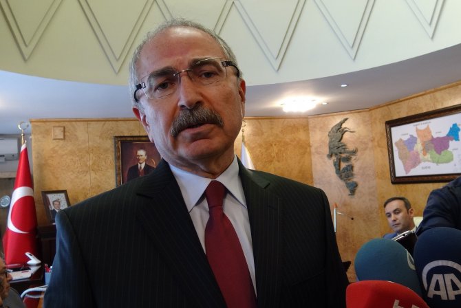 Mardin'e atanan Vali Mustafa Yaman görevine başladı